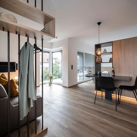 Sambucus Apartments -Premium Apartments For You And Your Dog Lana Exterior foto